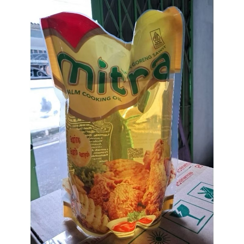 

Minyak mitra 2 literan isi 6 pcs dalam sekarton
