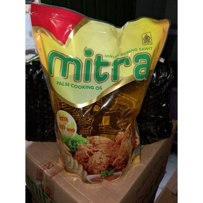 

MURAH Minyak mitra 2 literan isi 6 pcs dalam se dus