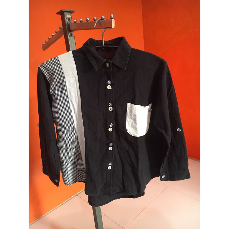 Kemeja hitam kancing double