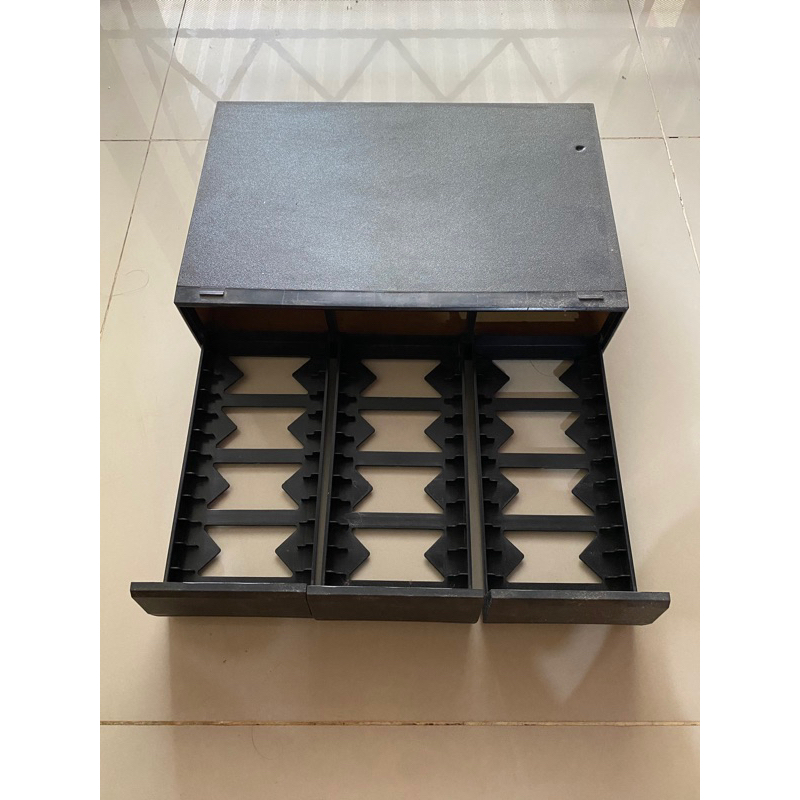 Rak Kaset pita (untuk 36 kaset)