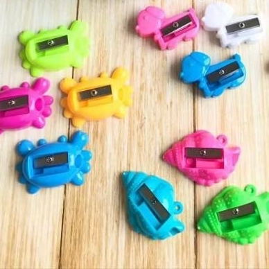 

Rautan Pensil Karakter Warna Warni Random 1 pcs Pengserut