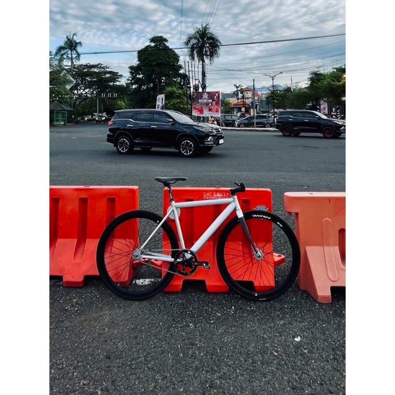 fixed gear fixie fuji track comp
