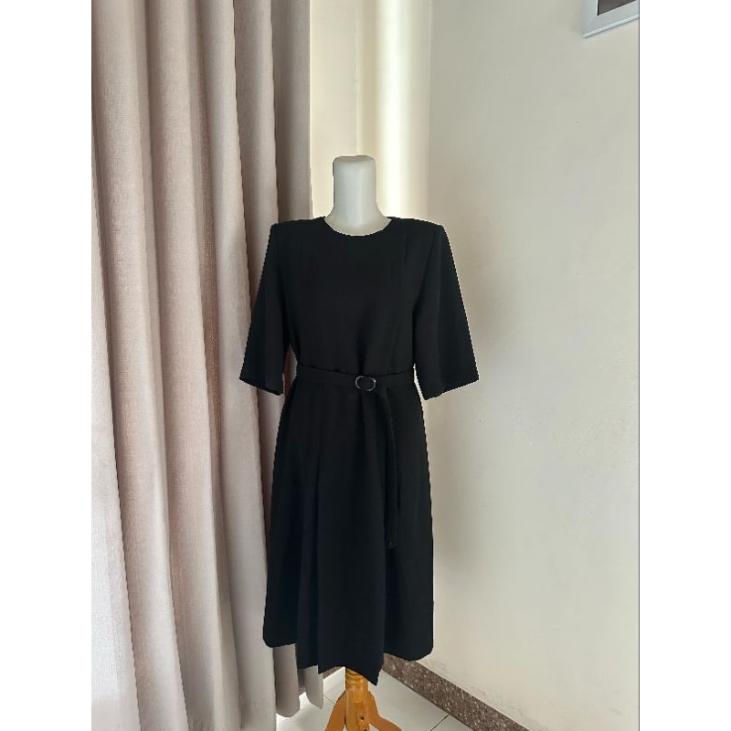 

preloved dres formal hitam sabuk