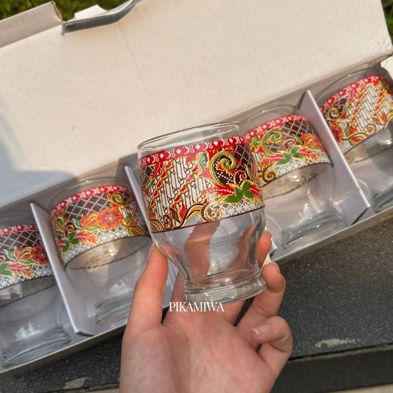 5 PCS GELAS KACA ARINI MOTIF BATIK gelas cantik gelas kaki gelas motif hadiah lucu gelas kaki murah