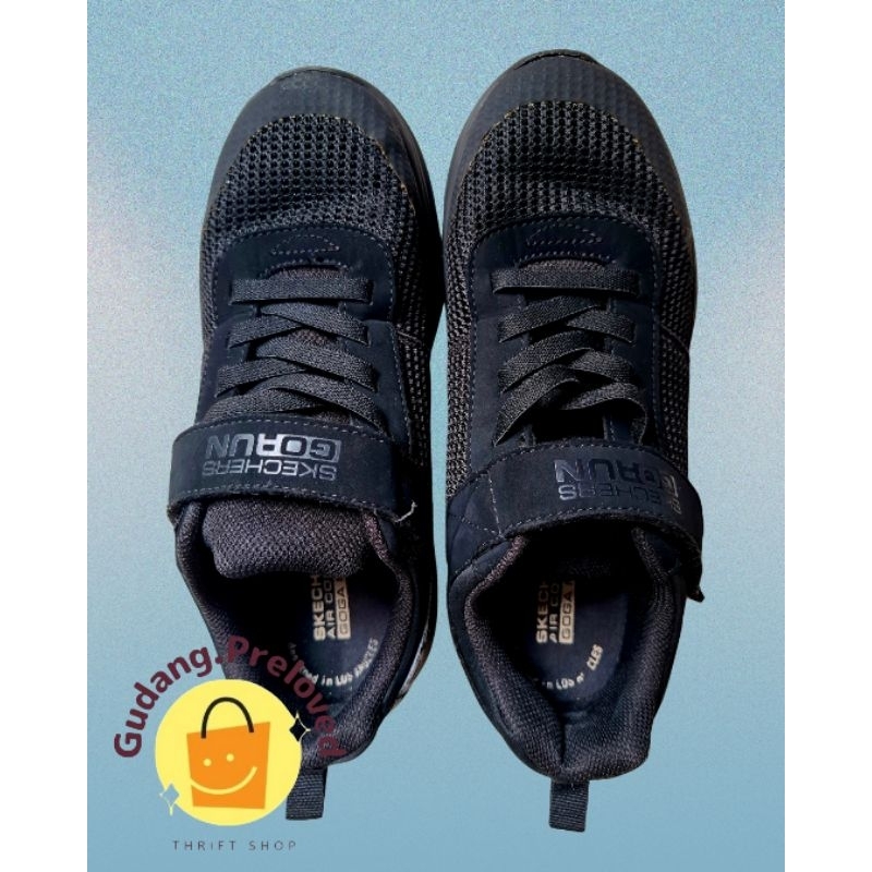Skechers Shoes Go Run Fast ORIGINAL / Sepatu Skechers ORI / Sepatu Sekolah / Sepatu Hitam - Preloved