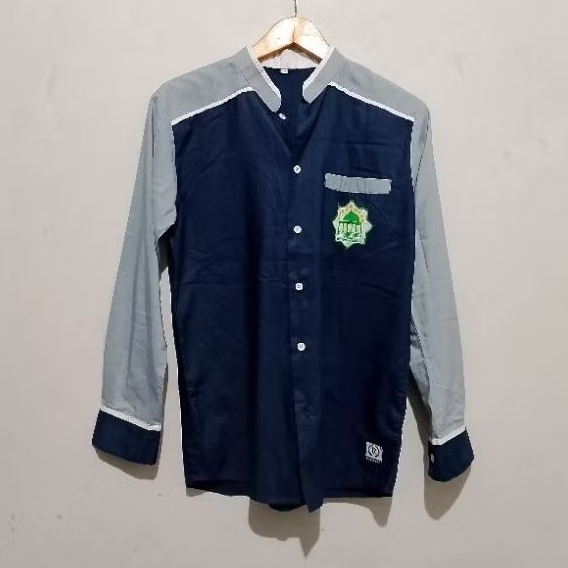 Baju Koko Lengan Panjang Pria Old Blue List Reflective M-L Grey Second Original Preloved
