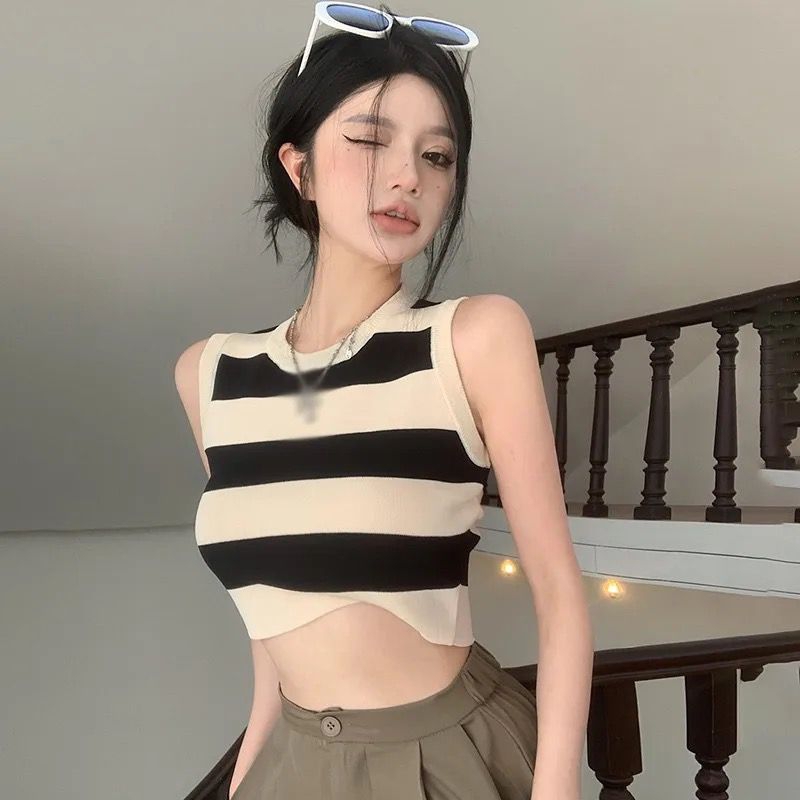 Crop Top Stavia Rajut / Tanktop Rajut / Onesize