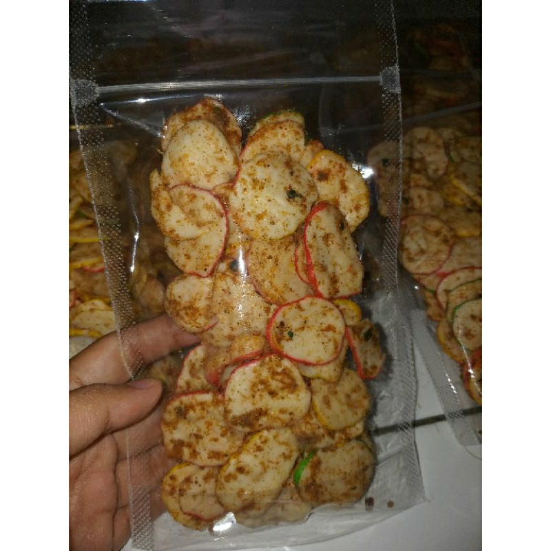 

Cemilan Pedas Kerupuk seblak kering extra daun jeruk /pedas dan gurih/makanan pedas daun jeruk uk 100gr - 1kg
