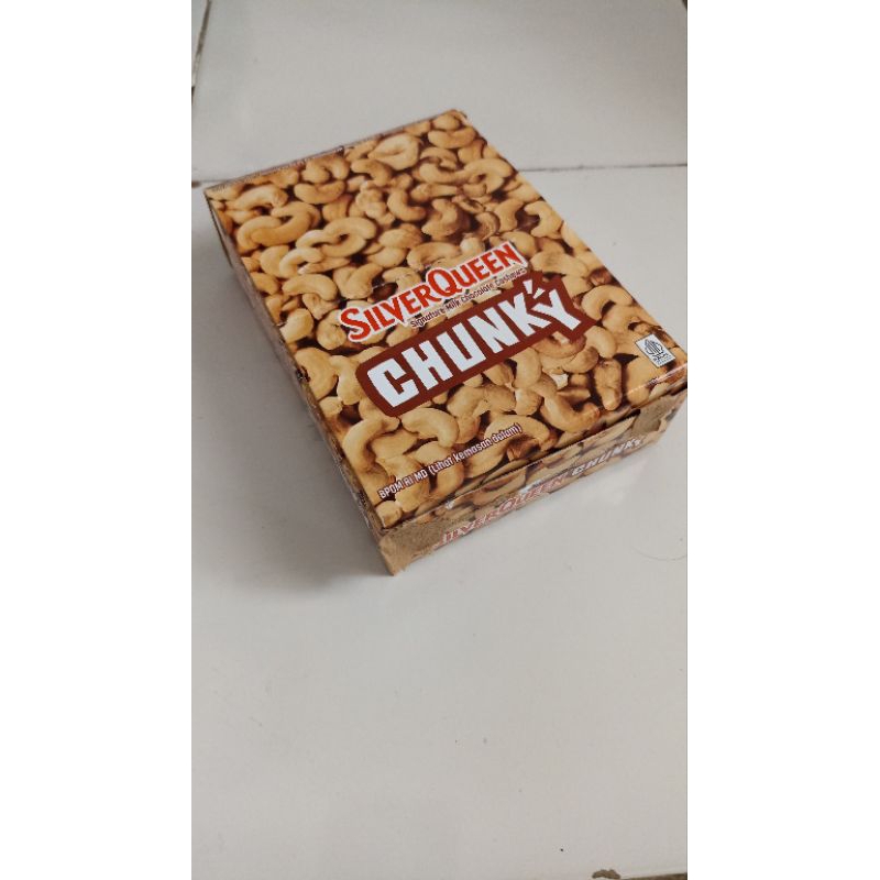 

Silverqueen Chunky bar Mini Cashews 26g (1 kotak isi 12pcs)