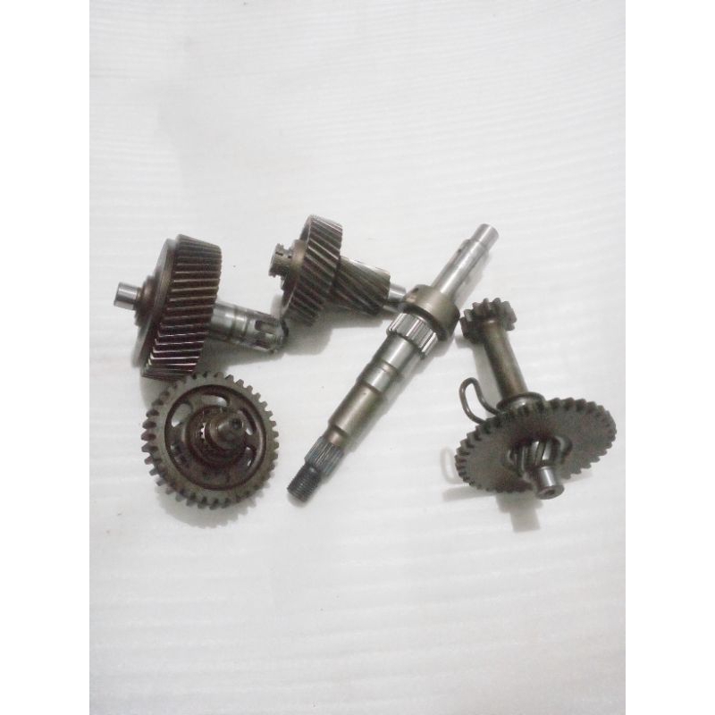 gigi rasio gearbox rasio tranmisi Revo at Revo metik original