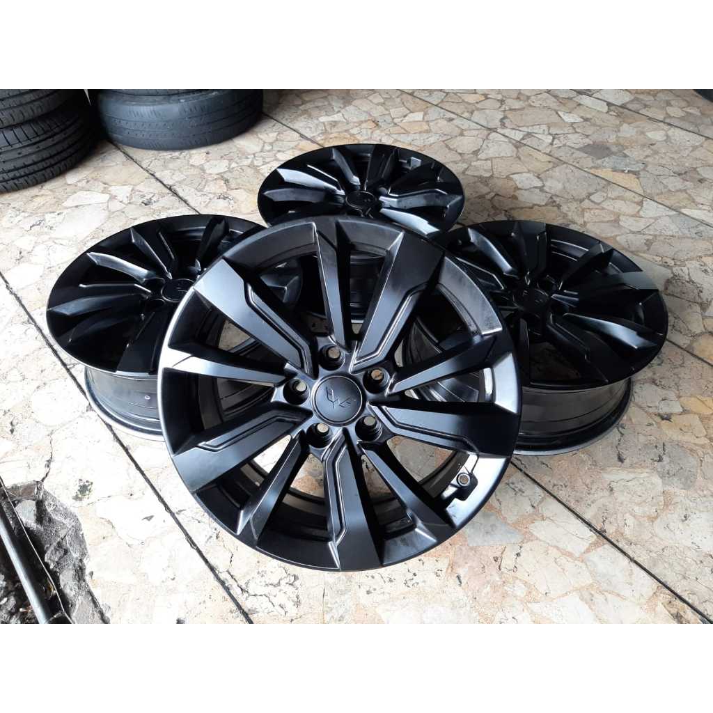 Velg Mobil Bekas Wuling R17x6,5 pcd 5x114 kondisi aman