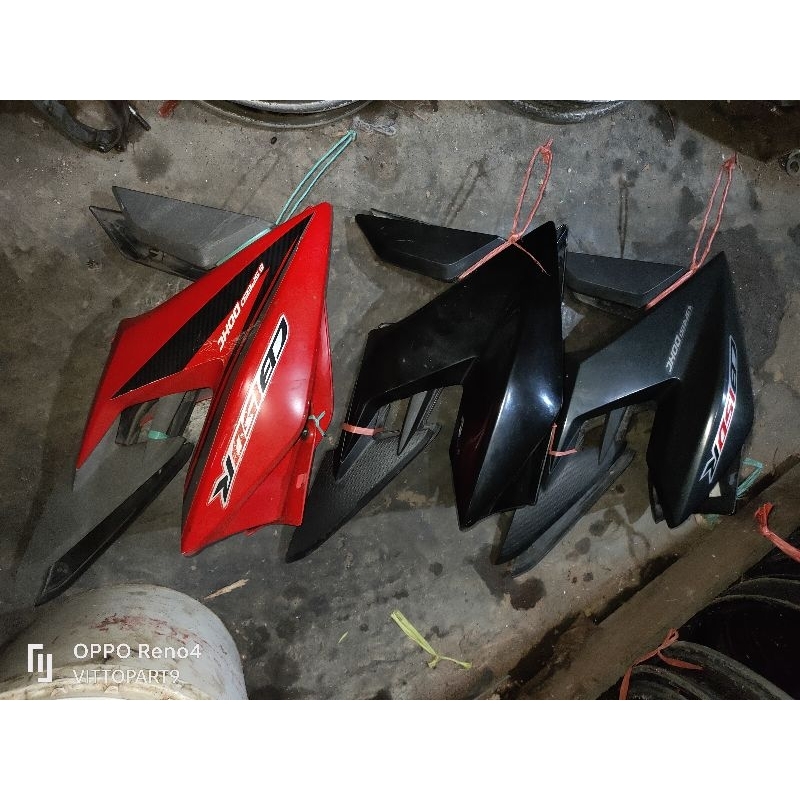 sayap/cover/kupingan tangki CB150R LED new