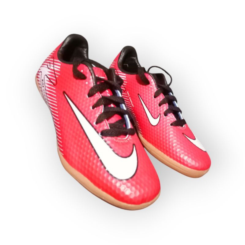 sepatu futsal  anak laki laki usia paud TK