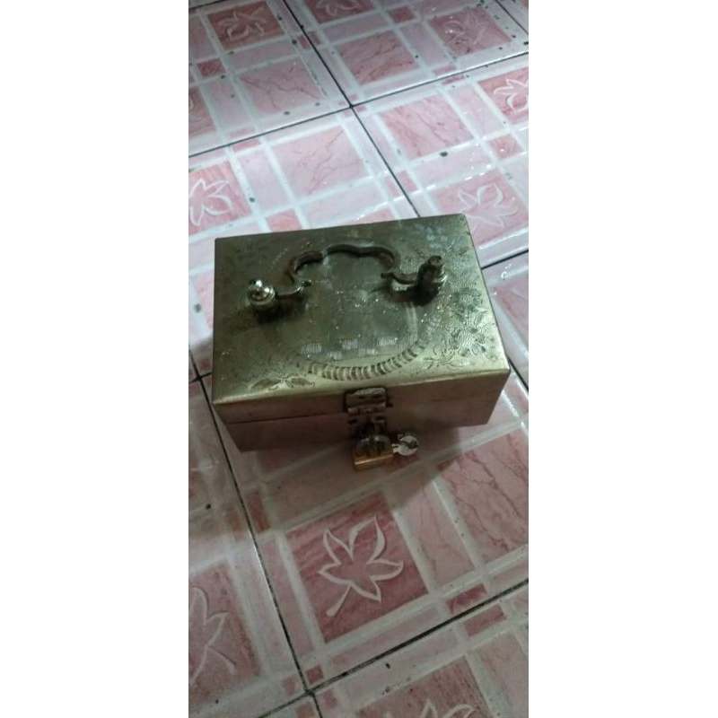 kotak perhiasan kuningan jadul