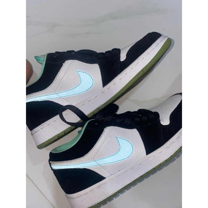 nike air jordan 1 low island green