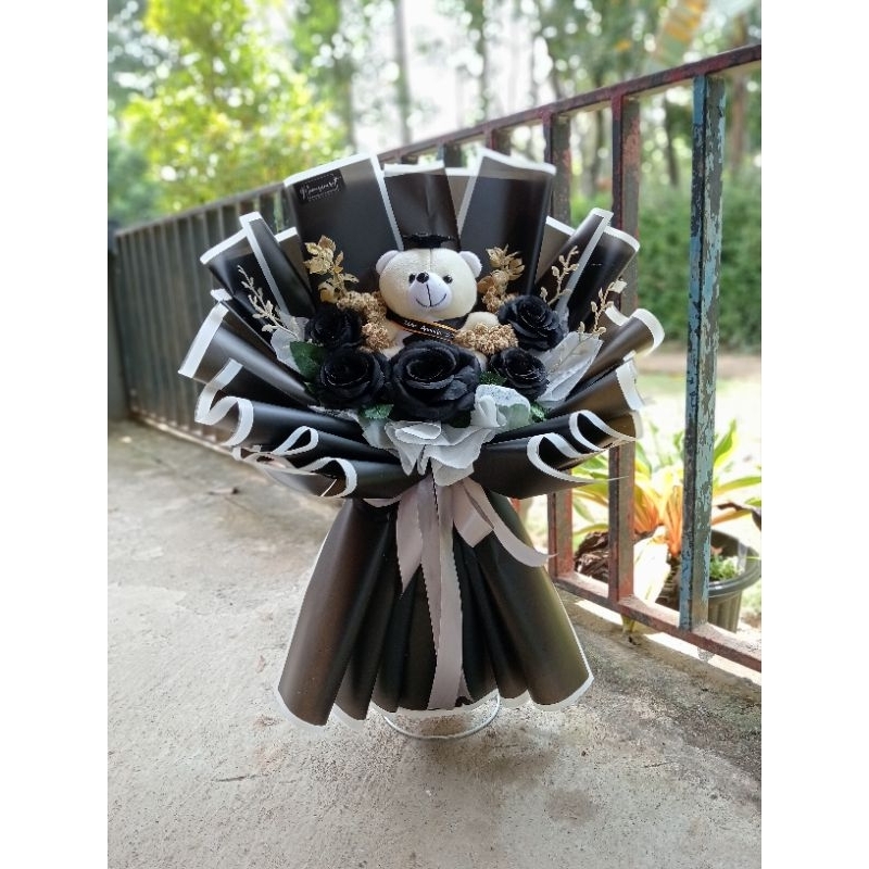 Buket graduation/buket wisuda hitam