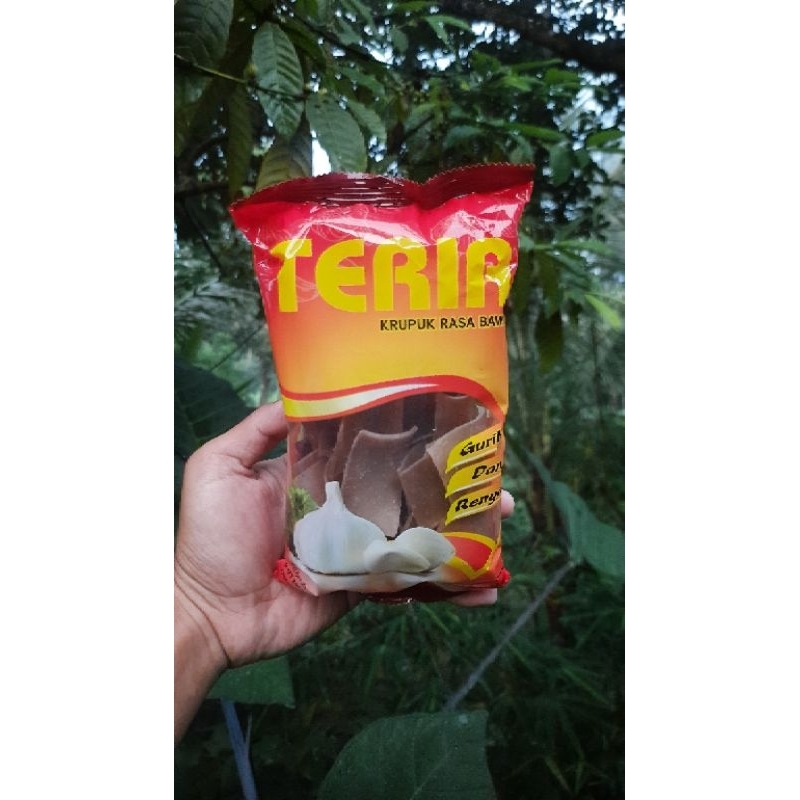 

Kerupuk Bawang "Teria" (MENTAH) 100 gram
