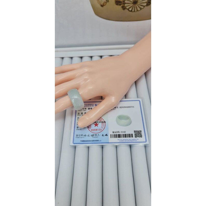 Giok Asli Grade A bersertifikat cincin lebar HK size 22