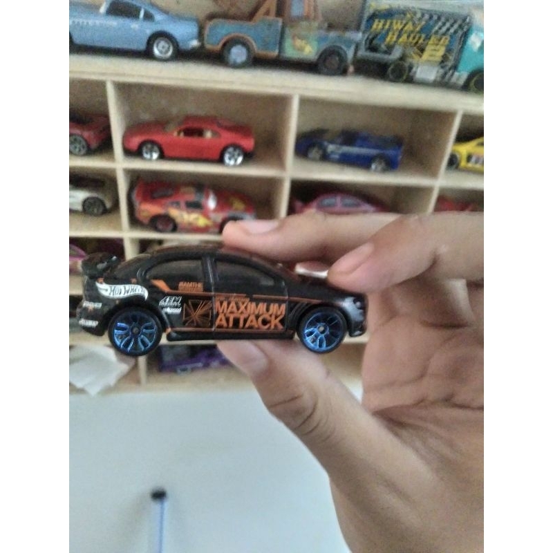 hot wheels lancer evo hitam