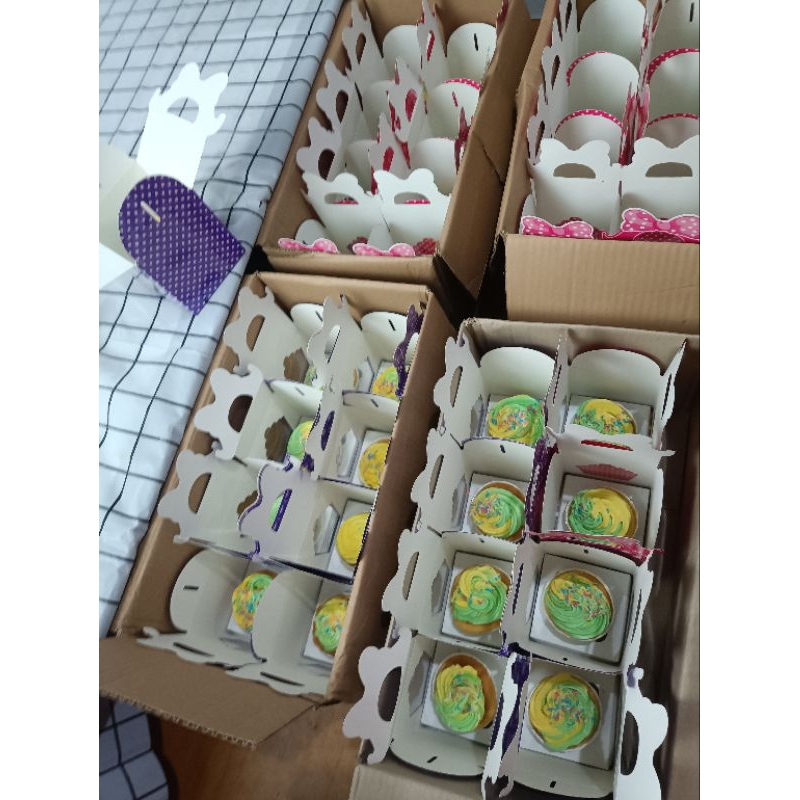 

Cupcake Souvenir dengan Box Satuan