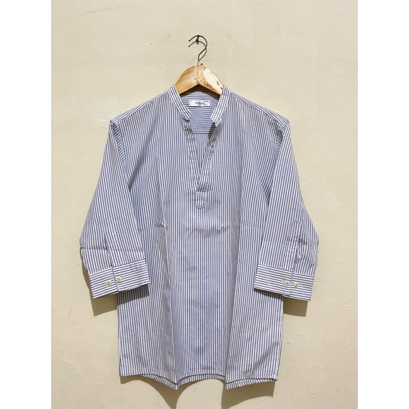 Preloved Kemeja Jester Blouse Salur Wanita