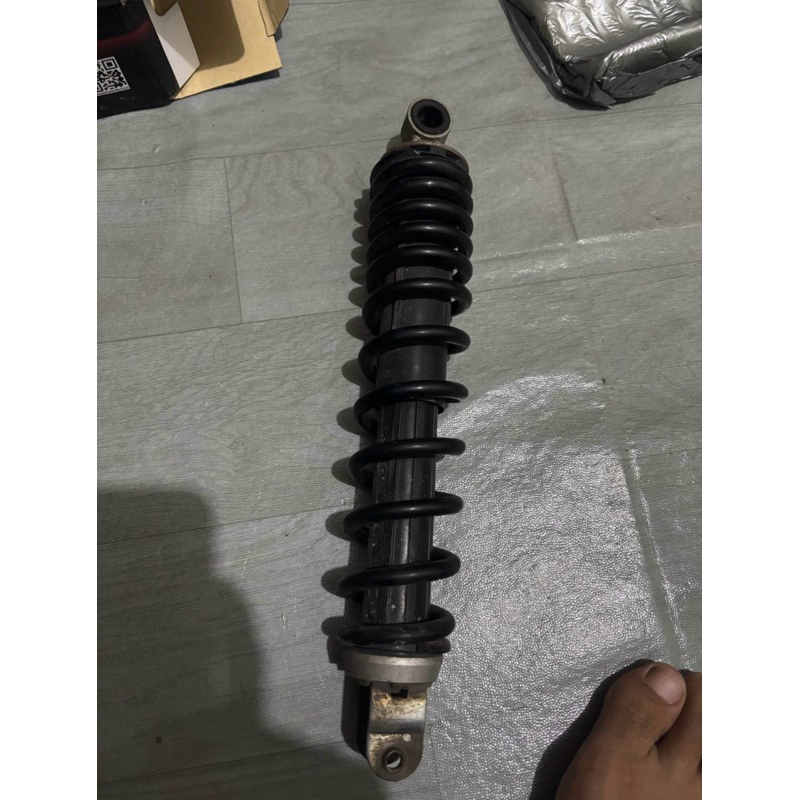 Shock belakang vario 150 old