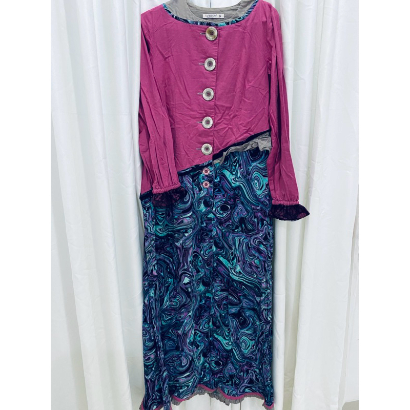 preloved TUNEECA ukuran M