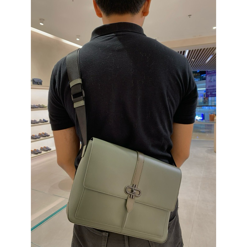 Tas pria selempang pedro original