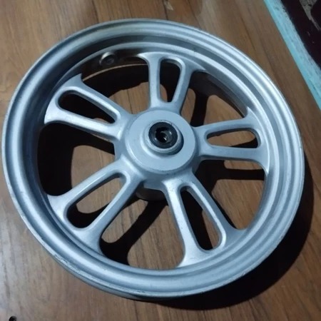 velk velg depan velg belakang honda scoopy new K2F silver original