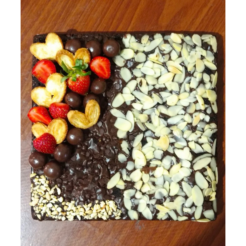 

FUDGY BROWNIES PANGGANG ukuran 22x22 cm
