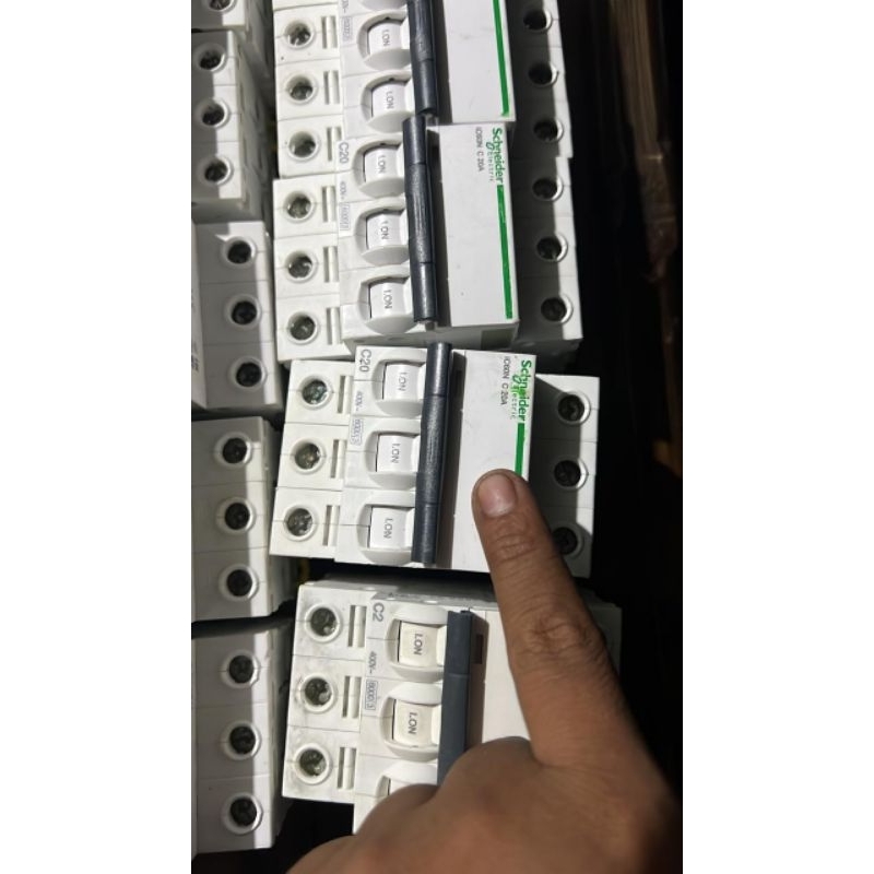 Mcb 3P Original Schneider