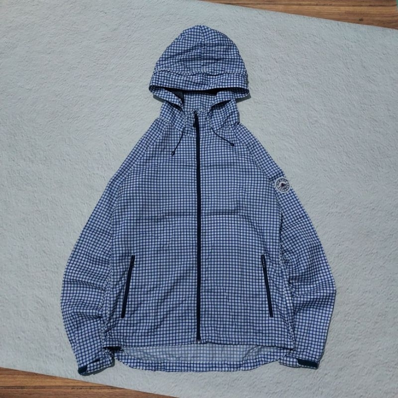 Jaket Winbreaker HUM