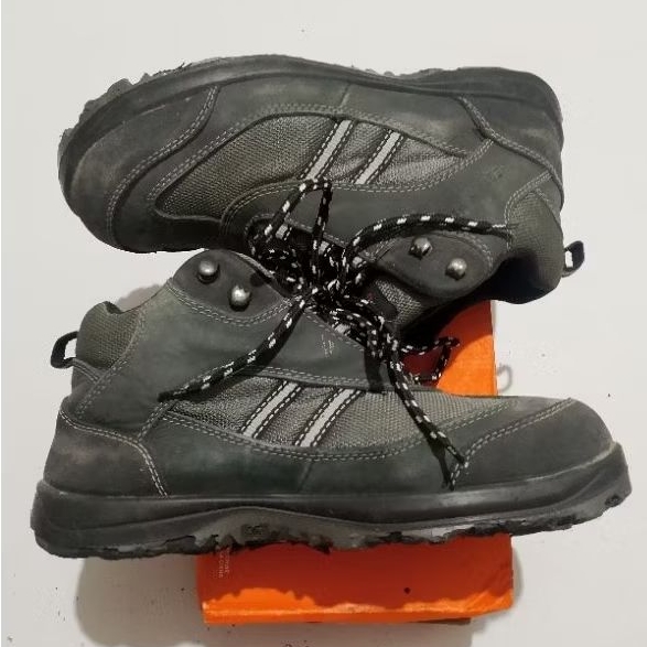 Sepatu Gunung Cheetah Hiking Reflective Euro 45 (29cm) Second Original Preloved pemakaian pribadi mu