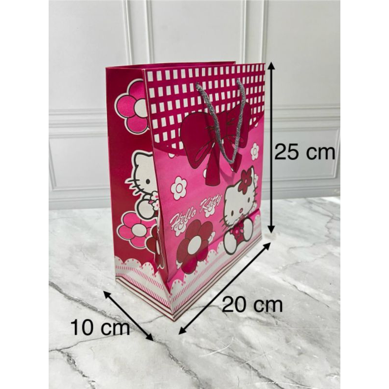 

(1 Lusin = 12 Pcs) Paperbag R6 Motif Lucu uk. 20x10x25 cm / Paperbag hajatan / Paperbag souvenir / Goodie bag