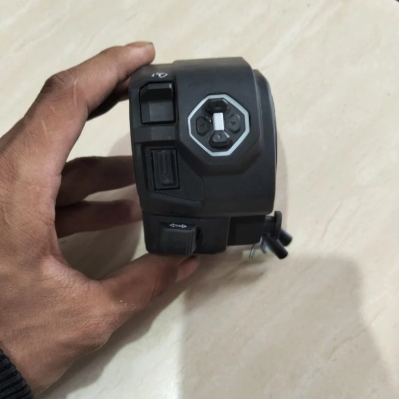 Saklar Holder Kiri Pcx 160 Roadsync 2025 - Holder Kiri Pcx 160 2025 ORIGINAL