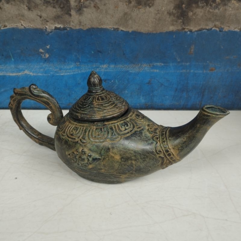 Patung Diecast Teko Kuningan Koleksi Antik