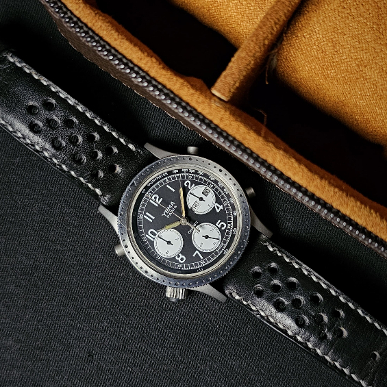 Vintage 1980s Yema Paris Reverse Panda Quarz Chronograph Using Seiko 7A38