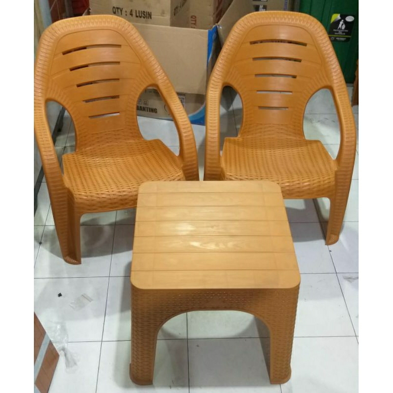 kursi/bangku santai plastik set olymplast/kursi tamu+meja(kursi 2 meja 1)