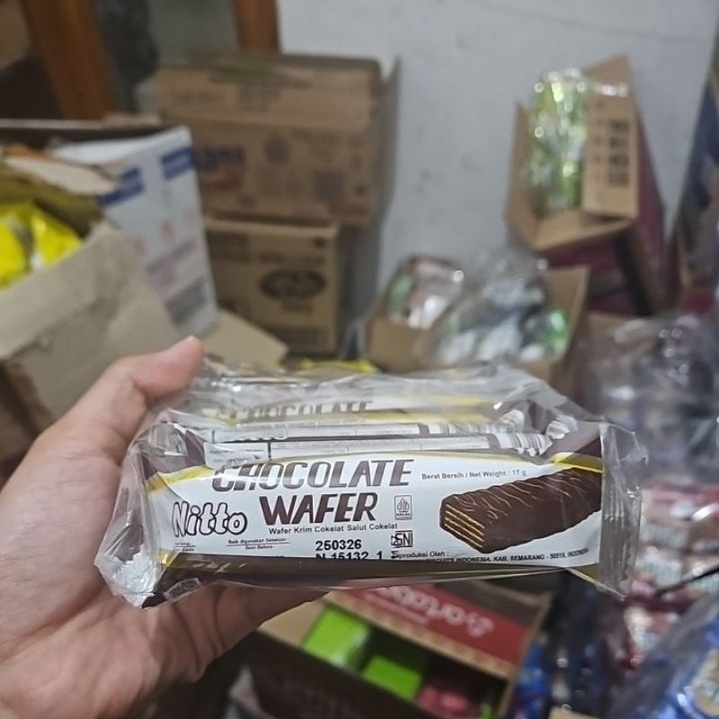 

NITTO CHOCOLATE WAFER RENTENG ISI 10 X 17 GR
