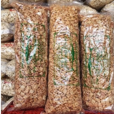 

Kerupuk Tahu Pedas Daun Jeruk 1kg – Camilan Medan yang Renyah, Pedas, dan Wangi!