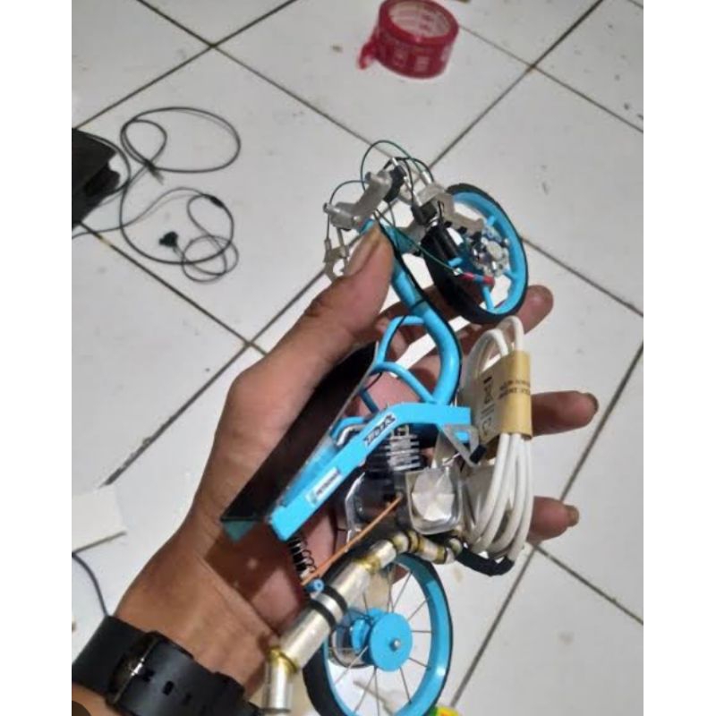 miniatur motor drag honda beat fi scala1:16