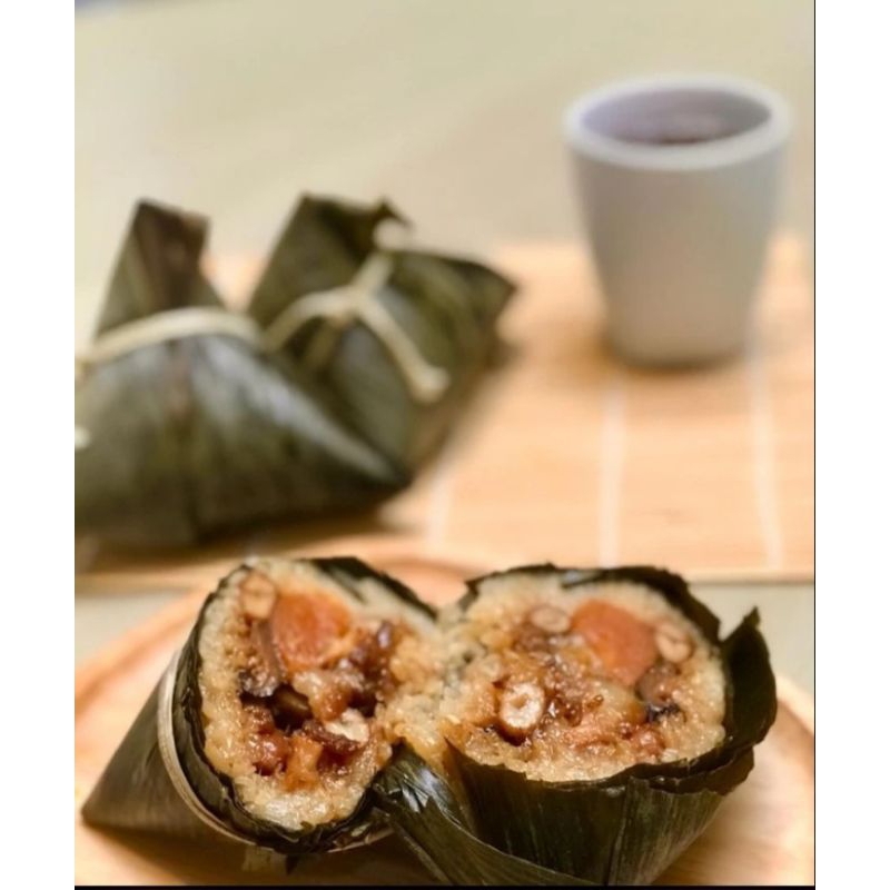 

bakcang spesial konghu/ bakcang telor asin