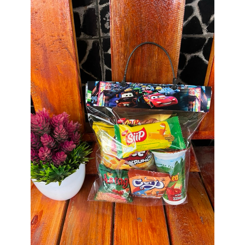 

bingkisan snack ulang tahun/hadiah jajanan ulang tahun/gift ulang tahun anak/khitan/dll