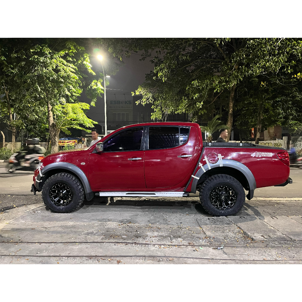 VELG MOBIL OFFROAD STD HILUX PAJERO FORTUNER TRITON DLL RING17 DAN BAN RING17