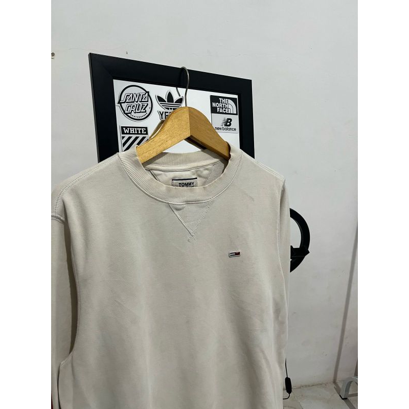 cn tommy hilfiger size M(minus)