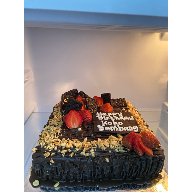 

cake ulang tahun coklat/cake murah semarang/caku ulang tahun semarang/cake coklat premium