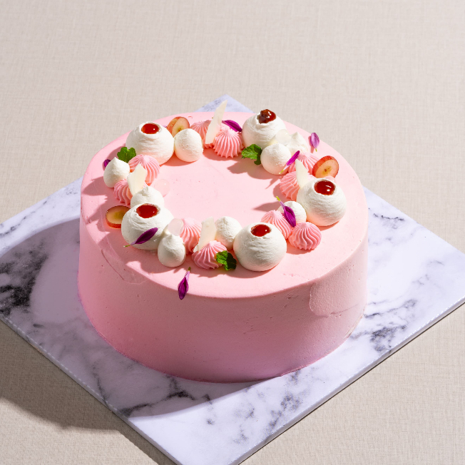 

Rose, lychee, strawberry cake premium 16cm