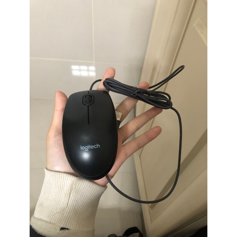PRELOVED MOUSE LOGITECH 30K