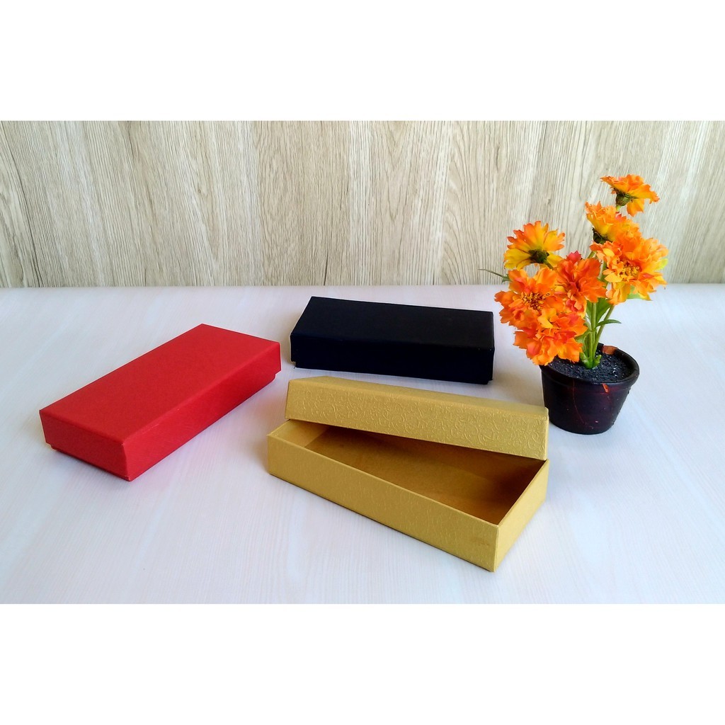 

Hard Box Souvenir (Uk. 16,5 x 7,5 x 3 cm)