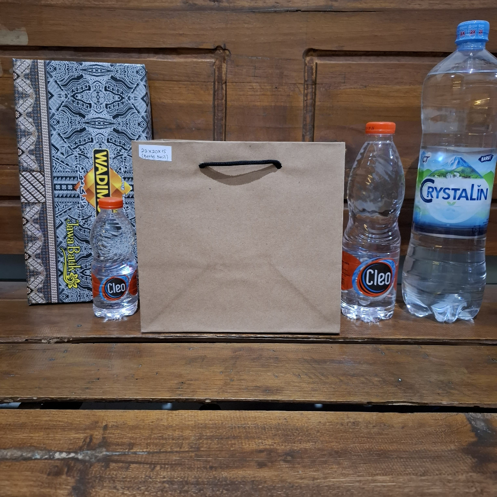 

Paperbag Polos Tebal (Ukuran 22 x 20 x 15 cm) per Lusin